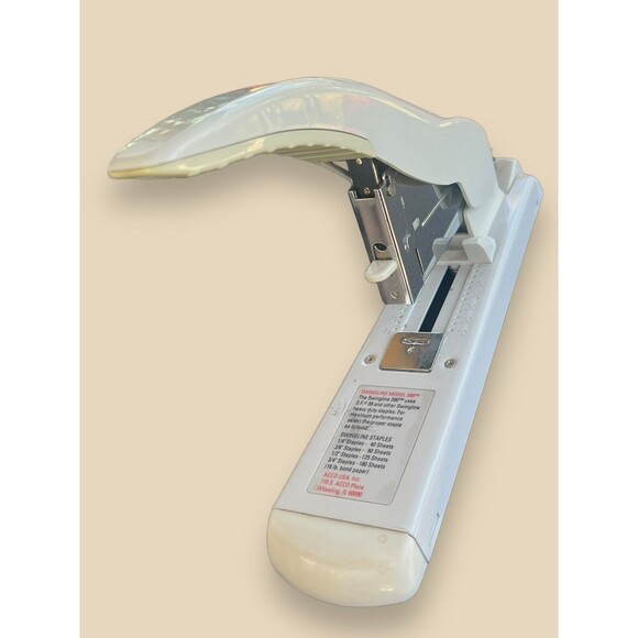 Swingline Model 390 Heavy Duty Stapler 160 Sheet Capacity 1/4 to 3/4 Staples - Picture 3 of 7